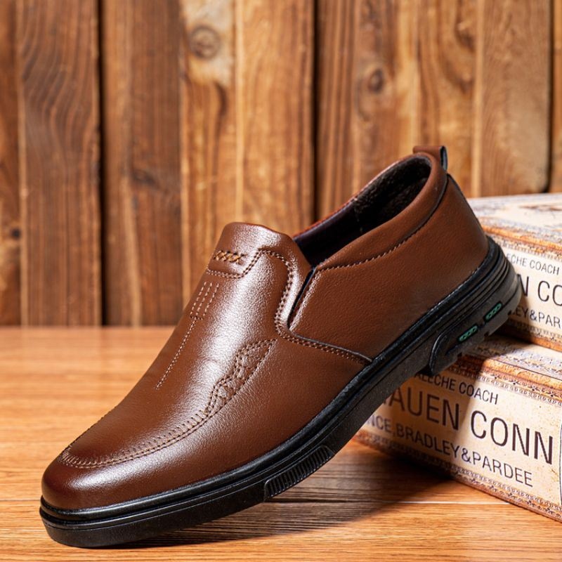 Mężczyźni Oddychająca Gumowa Podeszwa Slip On Casual Business Shoes