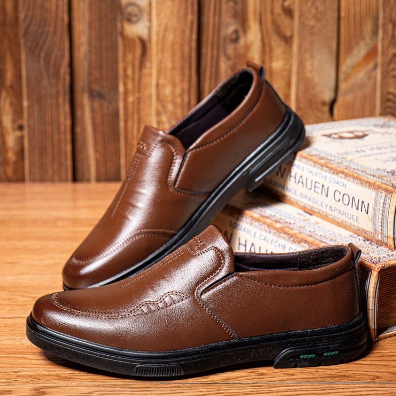 Mężczyźni Oddychająca Gumowa Podeszwa Slip On Casual Business Shoes