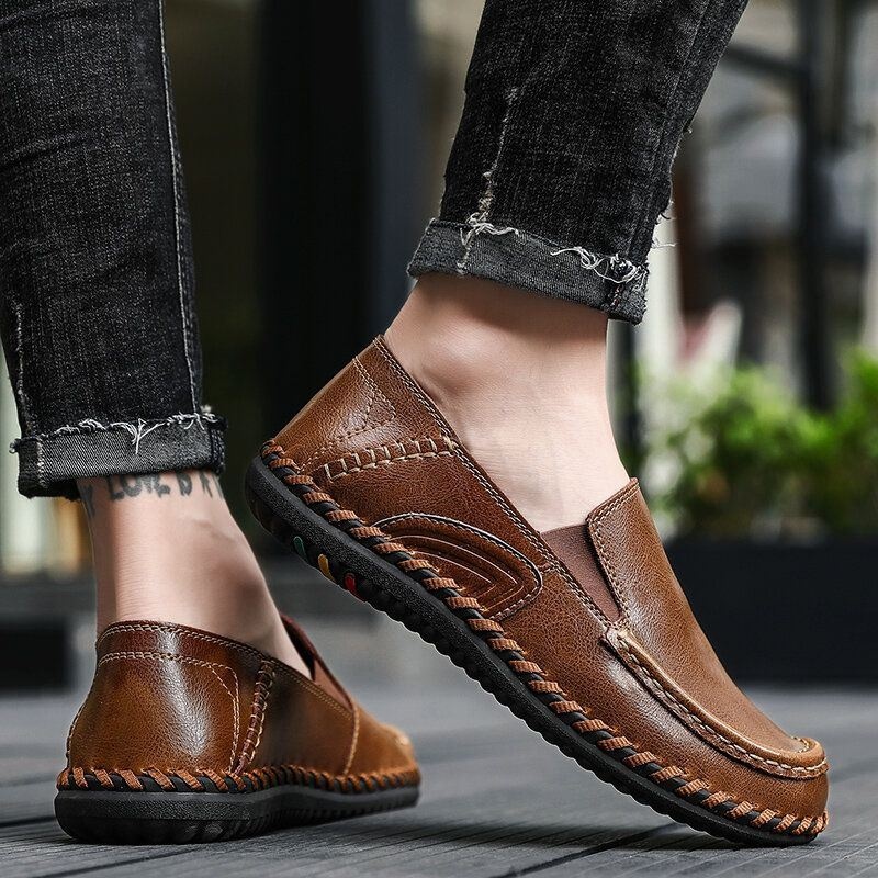 Mężczyźni Pure Color Miękka Skóra Antypoślizgowa Szerokie Dopasowanie Casual Slip-on Buty Do Szycia Ręcznego