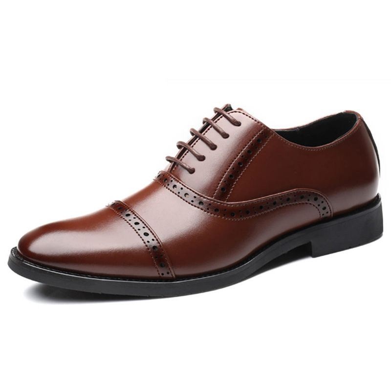 Mężczyźni Brogue Rzeźbione Casual Business Oxfords Sukienka Buty