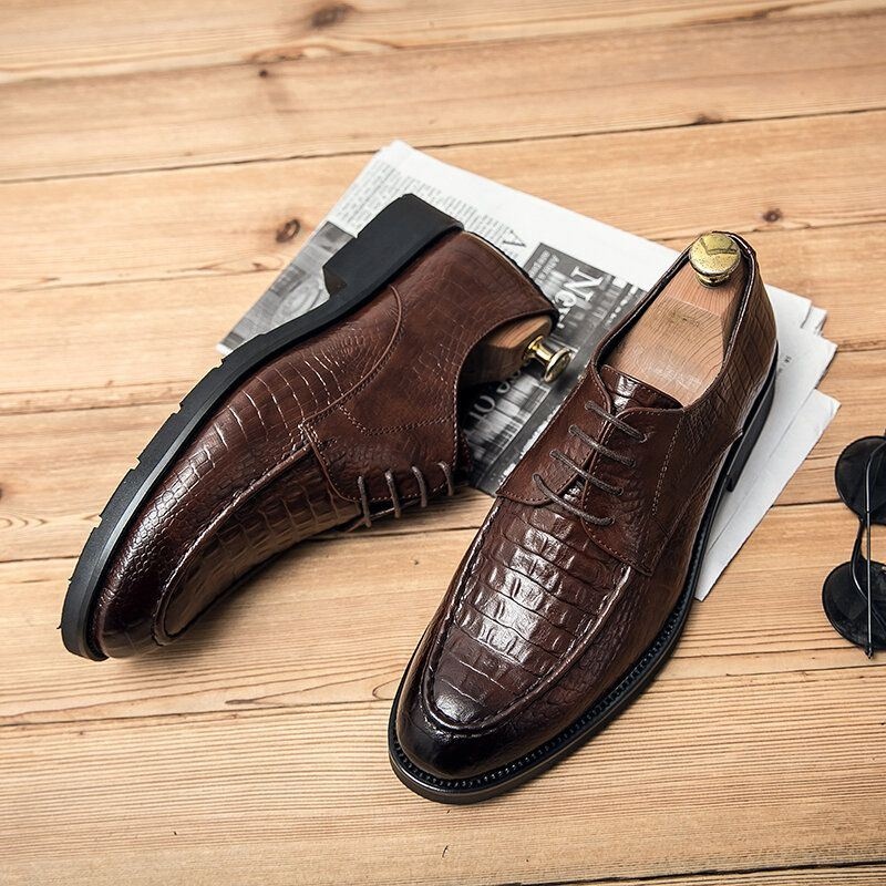 Mężczyźni Mikrofibra Oddychająca Miękka Podeszwa Krokodyl Ziarno Retro Pointy Toe Casual Business Shoes