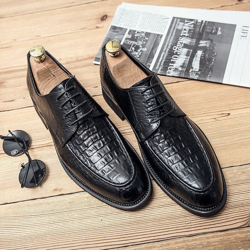 Mężczyźni Mikrofibra Oddychająca Miękka Podeszwa Krokodyl Ziarno Retro Pointy Toe Casual Business Shoes