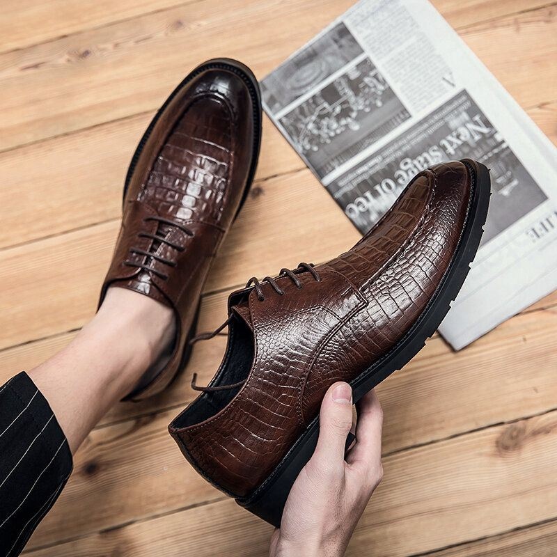 Mężczyźni Mikrofibra Oddychająca Miękka Podeszwa Krokodyl Ziarno Retro Pointy Toe Casual Business Shoes