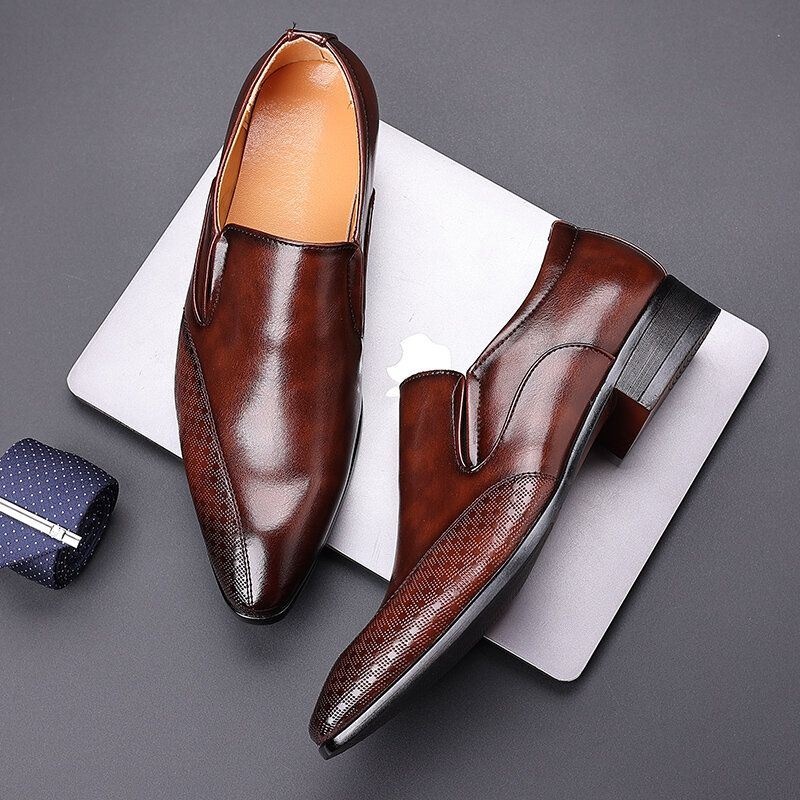 Mężczyźni Pure Color Pointed Toe Casual Slip On Business Dress Shoes