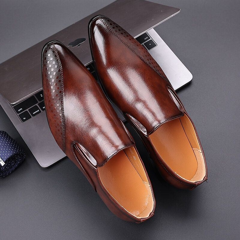 Mężczyźni Pure Color Pointed Toe Casual Slip On Business Dress Shoes