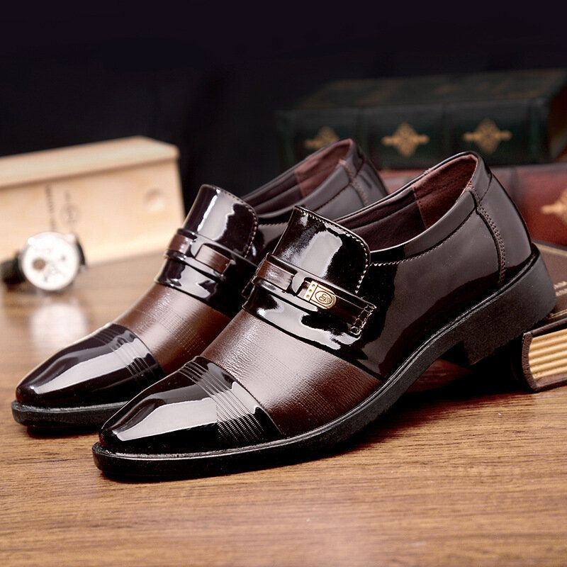 Mężczyźni Skórzana Oddychająca Wygodna Miękka Podeszwa Pointy Toe Sukienka Oxford Casual Business Shoes