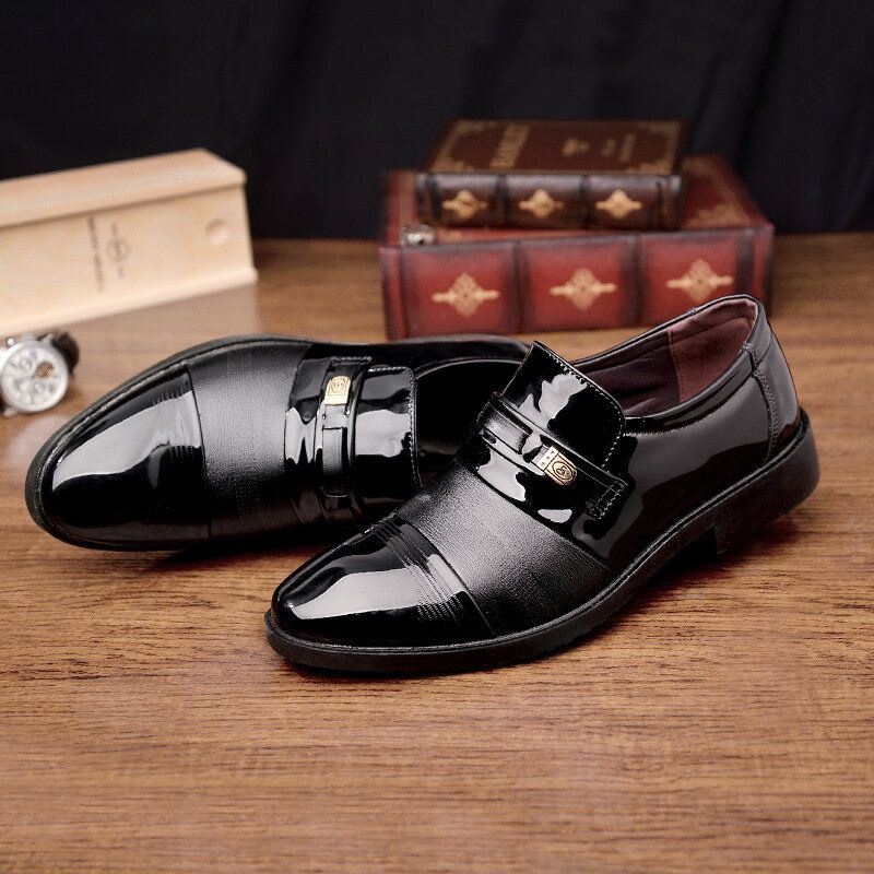 Mężczyźni Skórzana Oddychająca Wygodna Miękka Podeszwa Pointy Toe Sukienka Oxford Casual Business Shoes