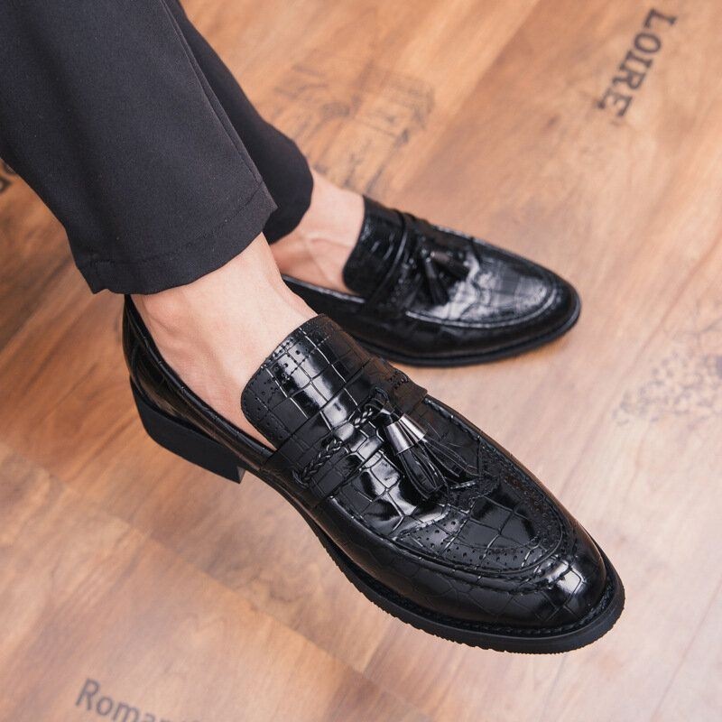 Męskie Skórzane Oddychające Szpiczasty Nosek Miękka Podeszwa Vintage Tassel Casual Business Shoes