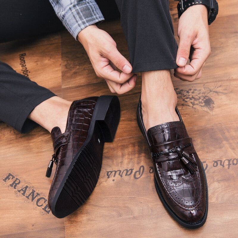 Męskie Skórzane Oddychające Szpiczasty Nosek Miękka Podeszwa Vintage Tassel Casual Business Shoes