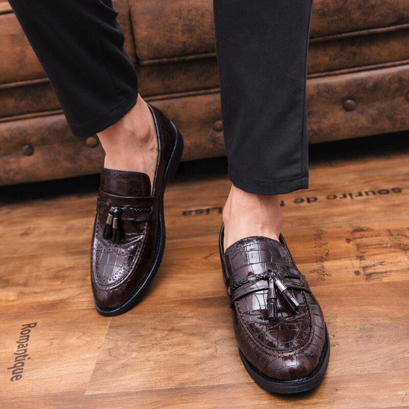 Męskie Skórzane Oddychające Szpiczasty Nosek Miękka Podeszwa Vintage Tassel Casual Business Shoes